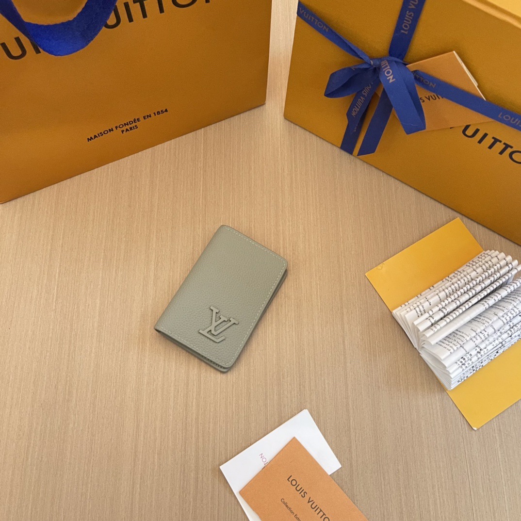 L*ouis V*uitton Top Bag