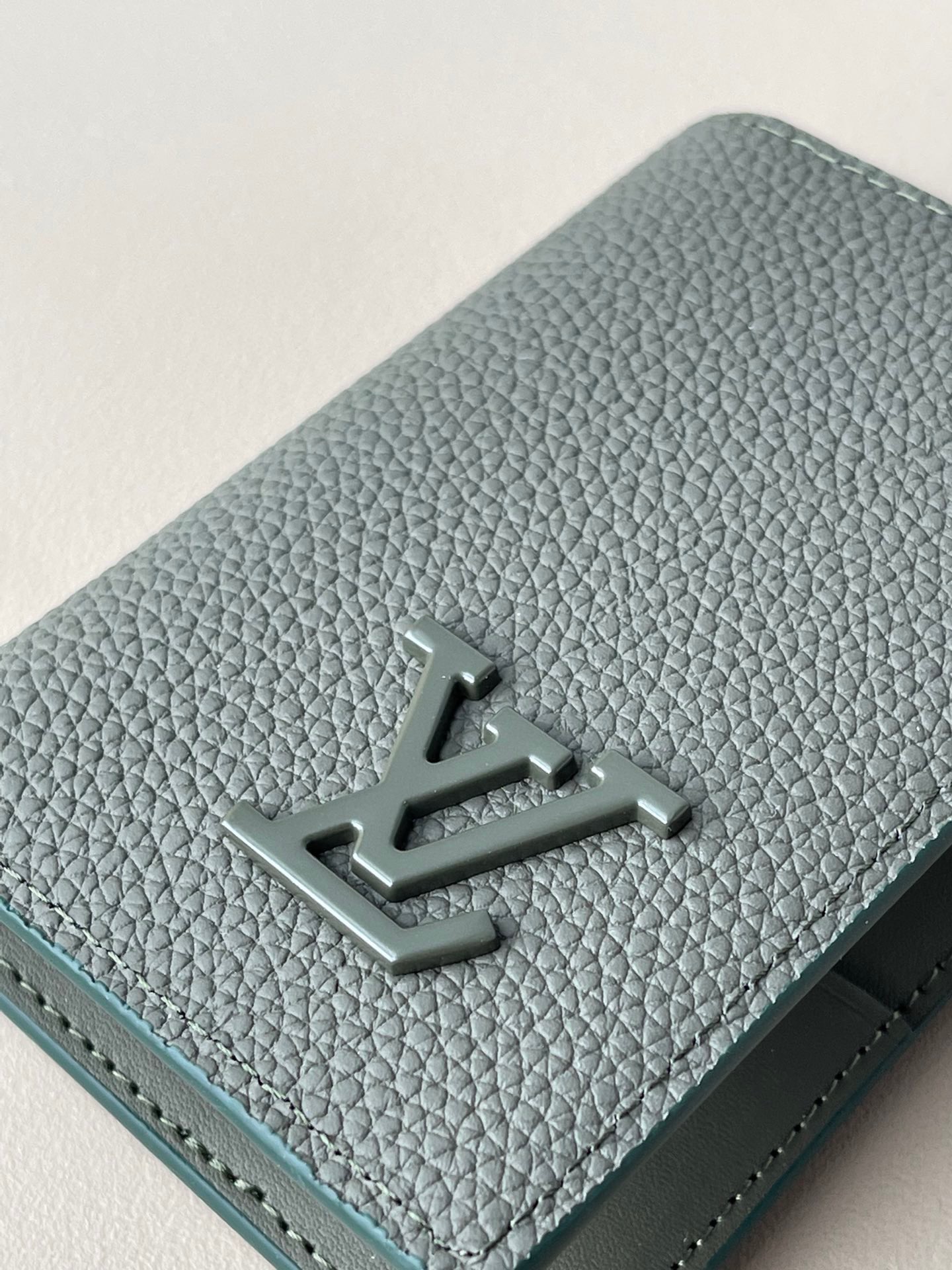 L*ouis V*uitton Top Bag