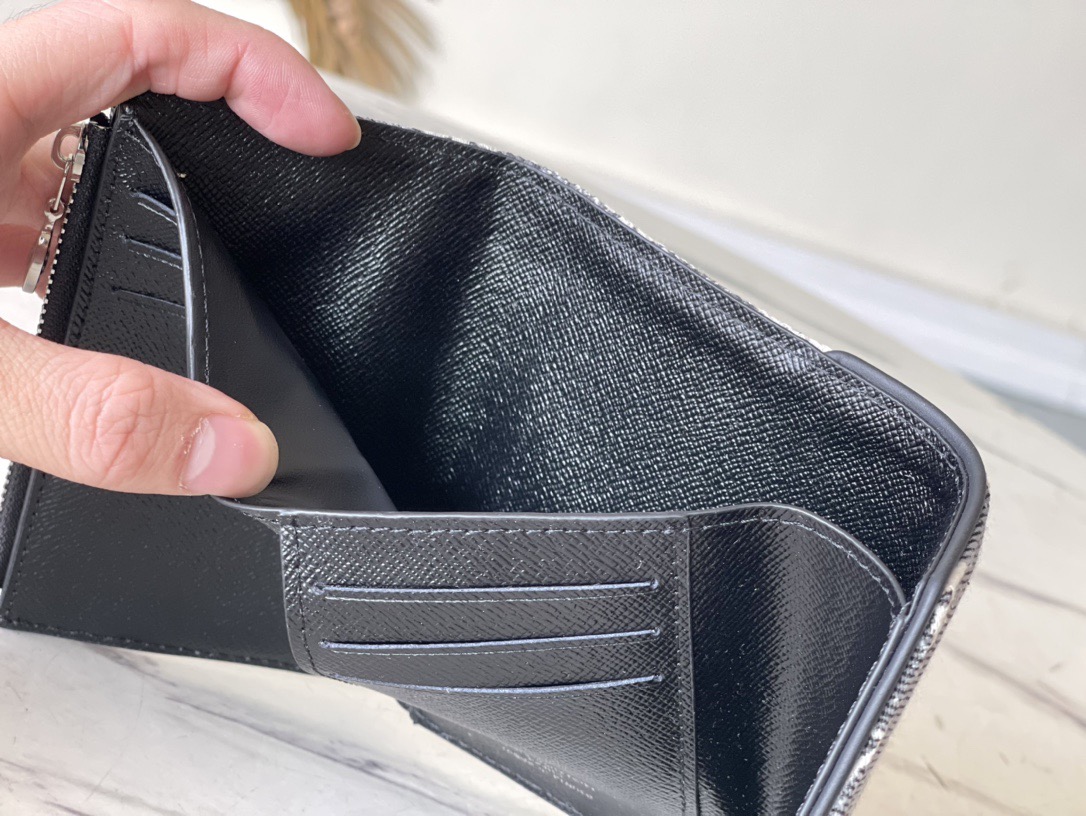 L*ouis V*uitton Top Bag