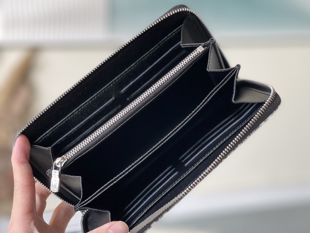 L*ouis V*uitton Top Bag