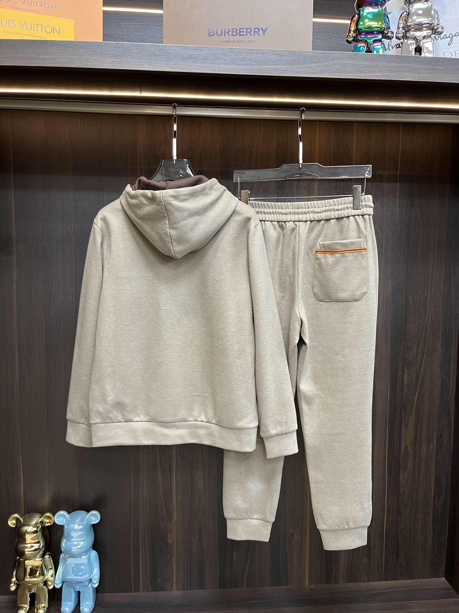 Men suits Top Quality