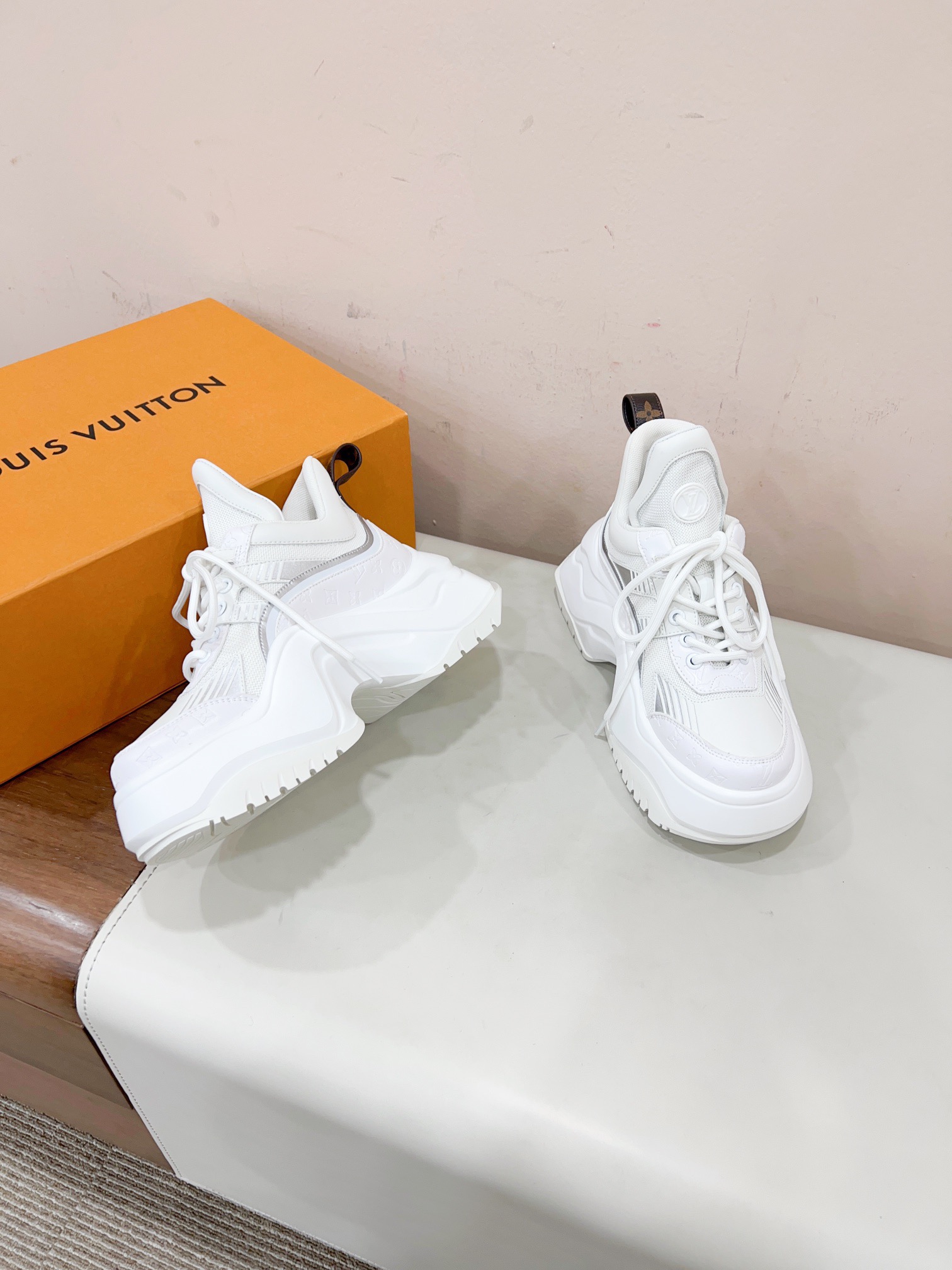 Women L*ouis V*uitton Top Sneaker