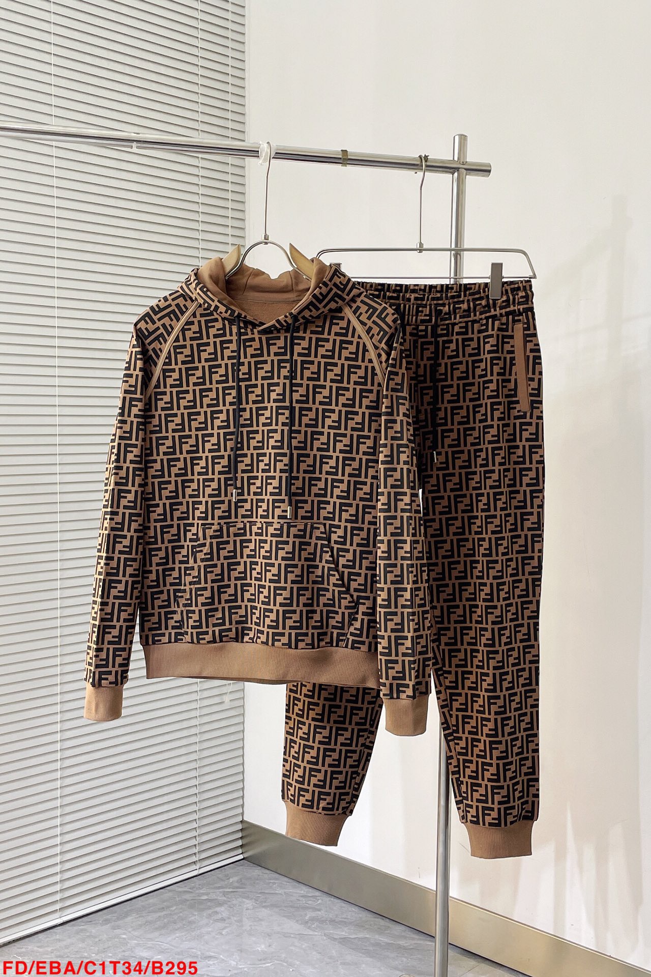 Men suits Top Quality