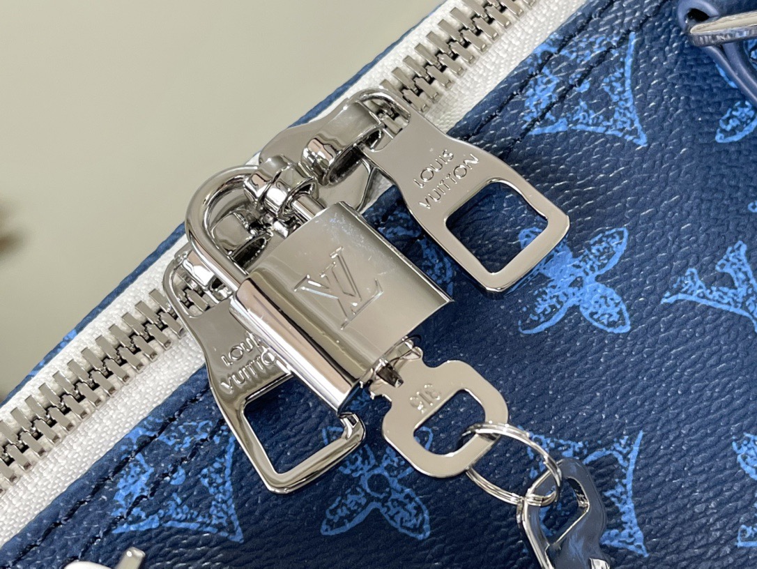 L*ouis V*uitton Top Bag m58979