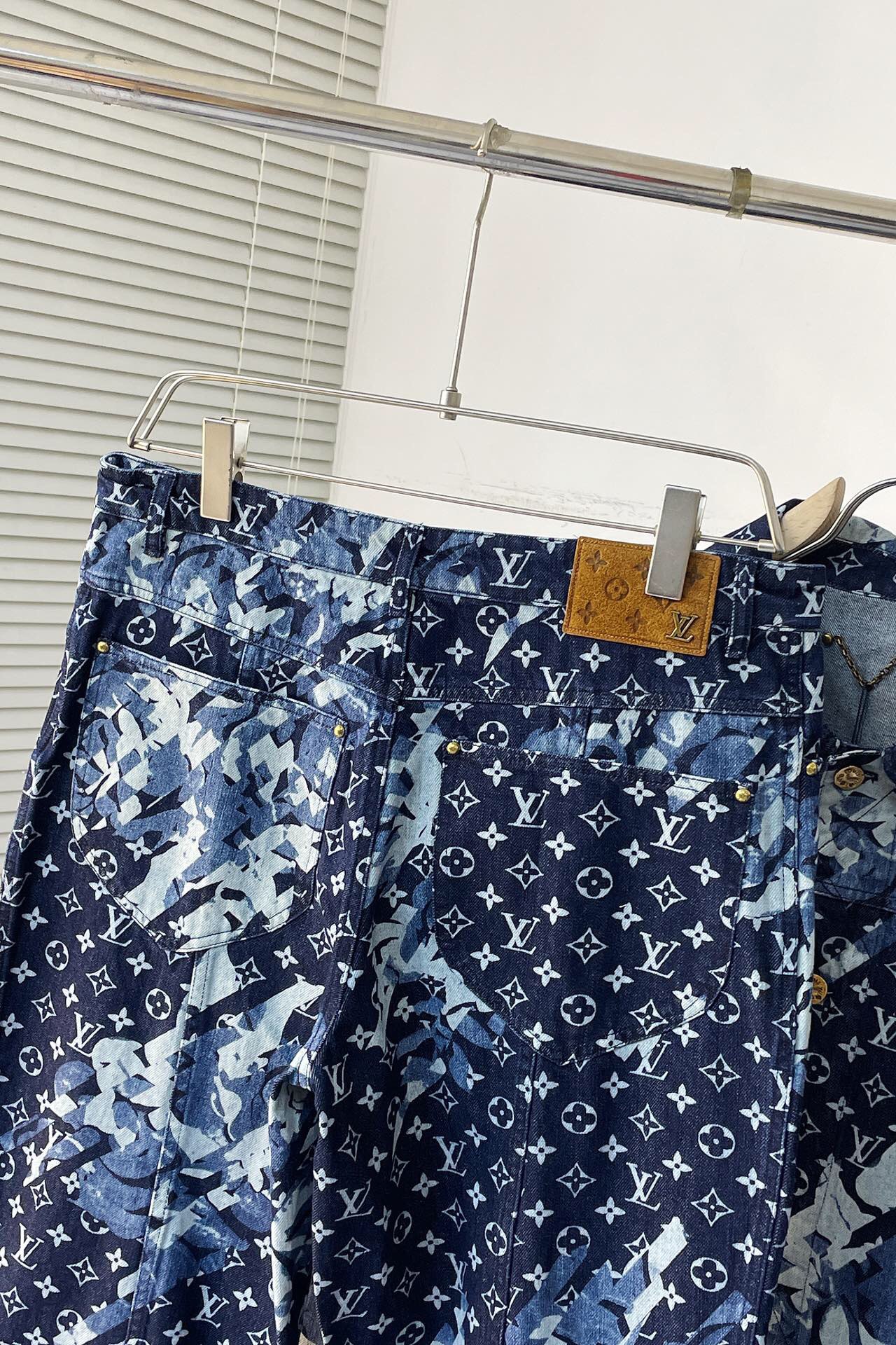 Men suits Top Quality