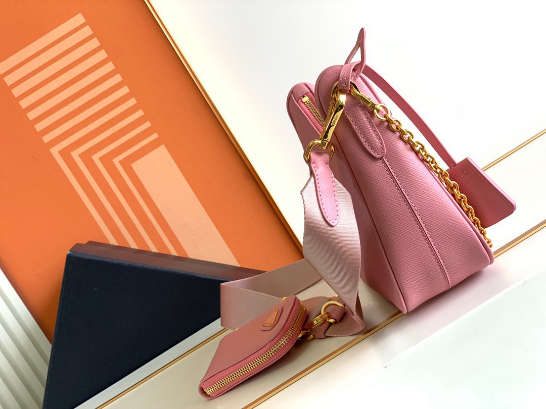 P*rada Bag Top Quality