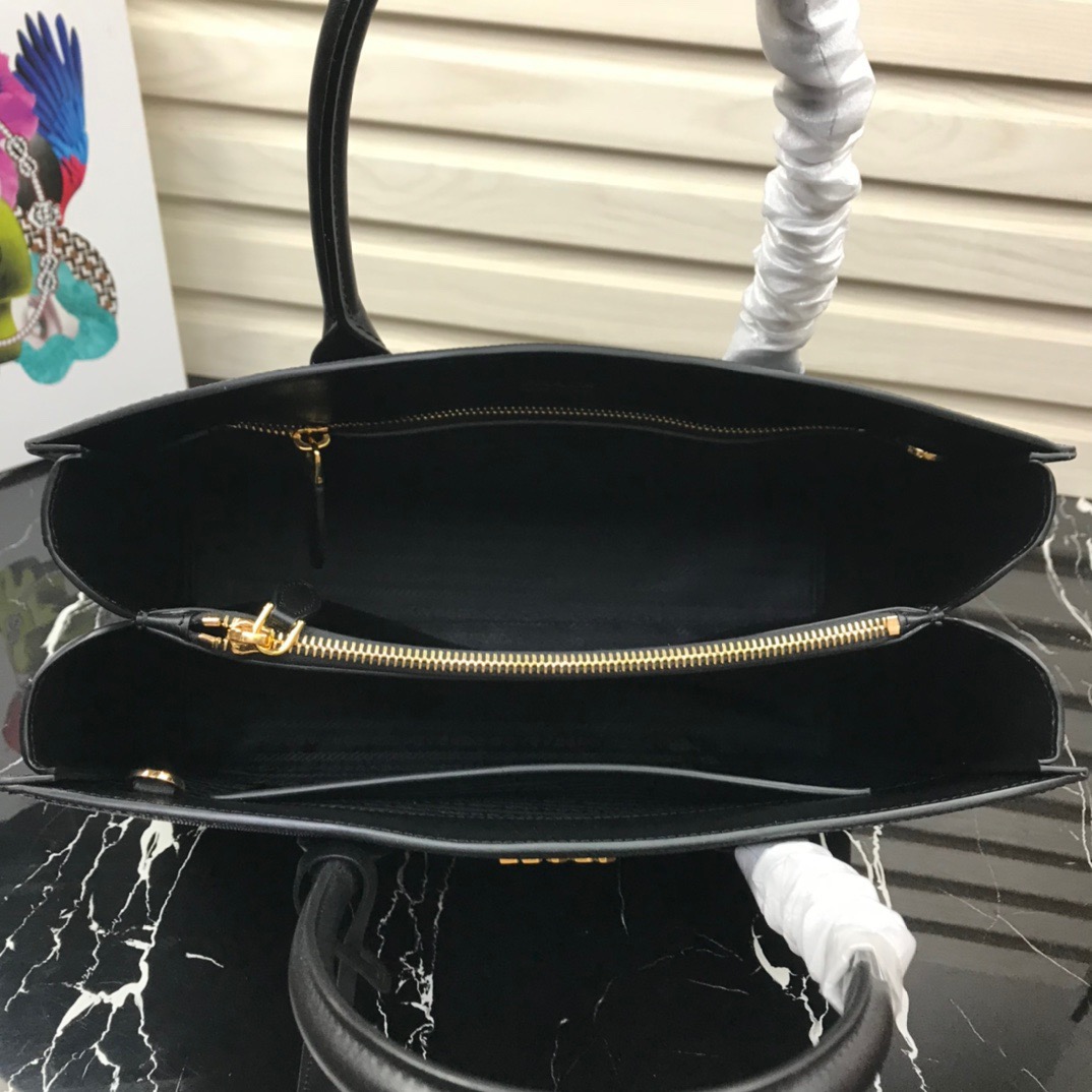 P*rada Bag Top Quality