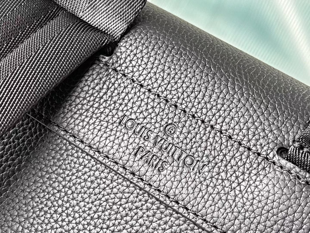 L*ouis V*uitton Top Bag