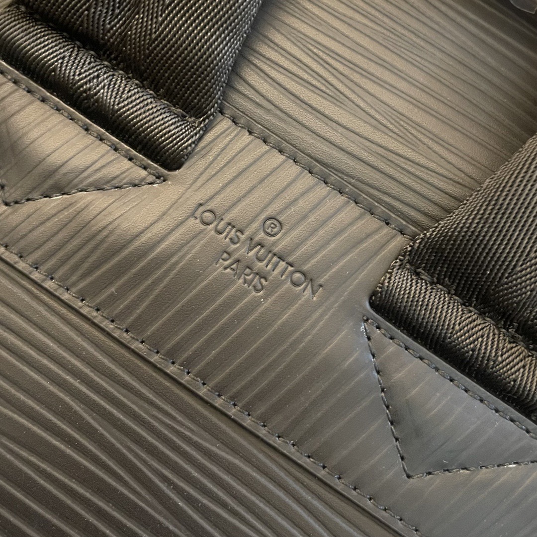 L*ouis V*uitton Top Bag