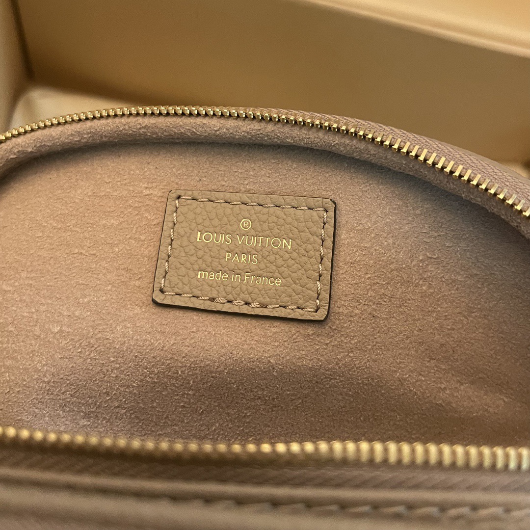 L*ouis V*uitton Top Bag