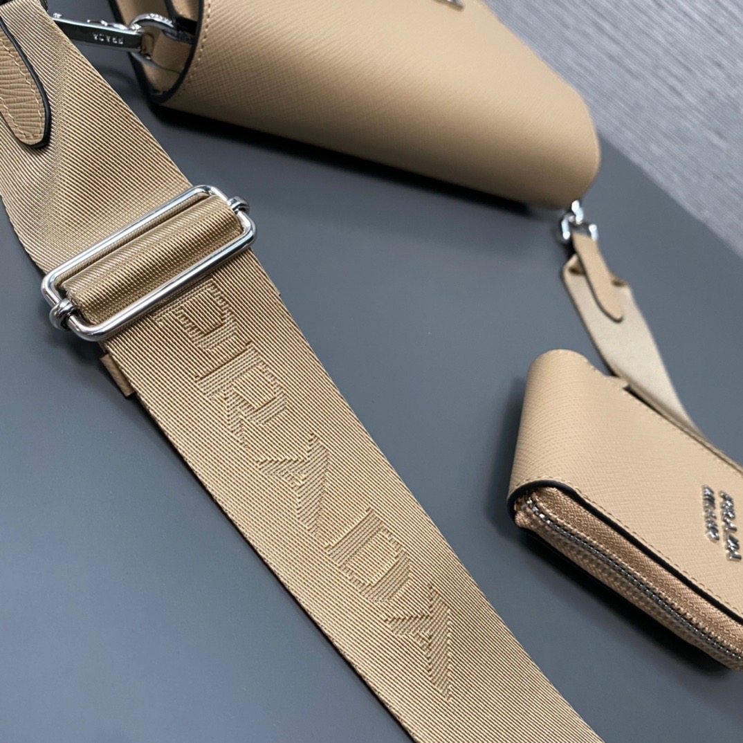 P*rada Bag Top Quality