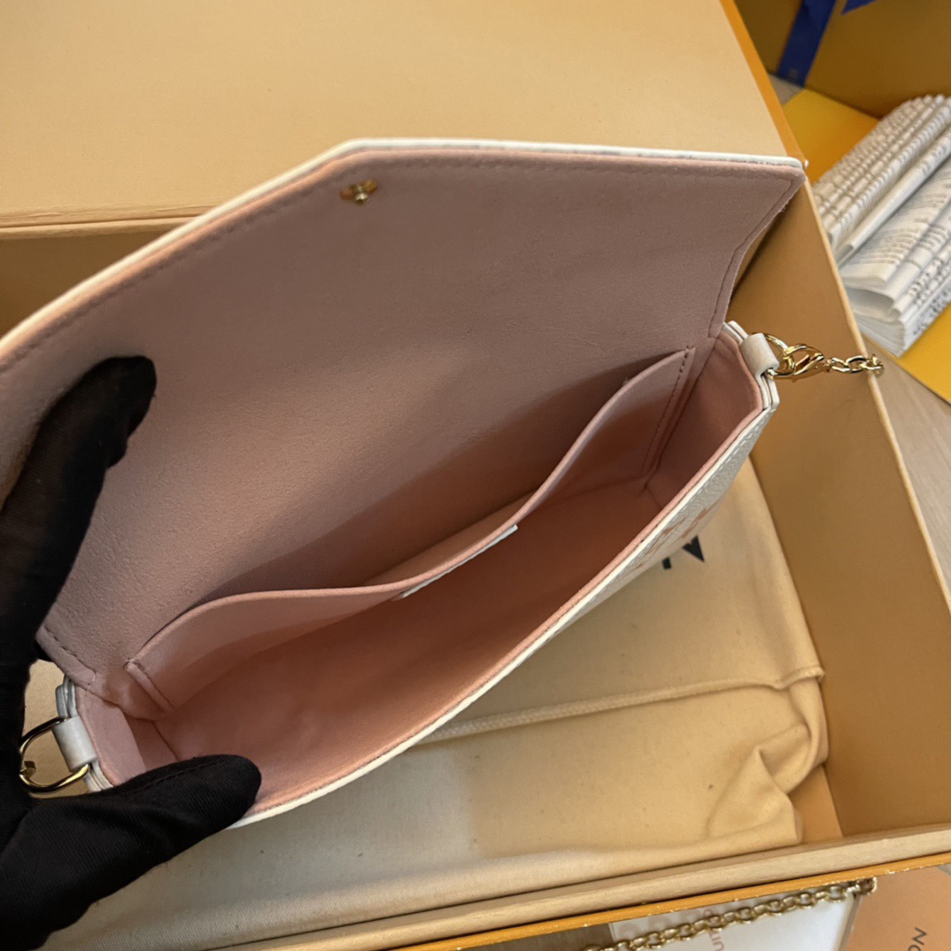 L*ouis V*uitton Top Bag