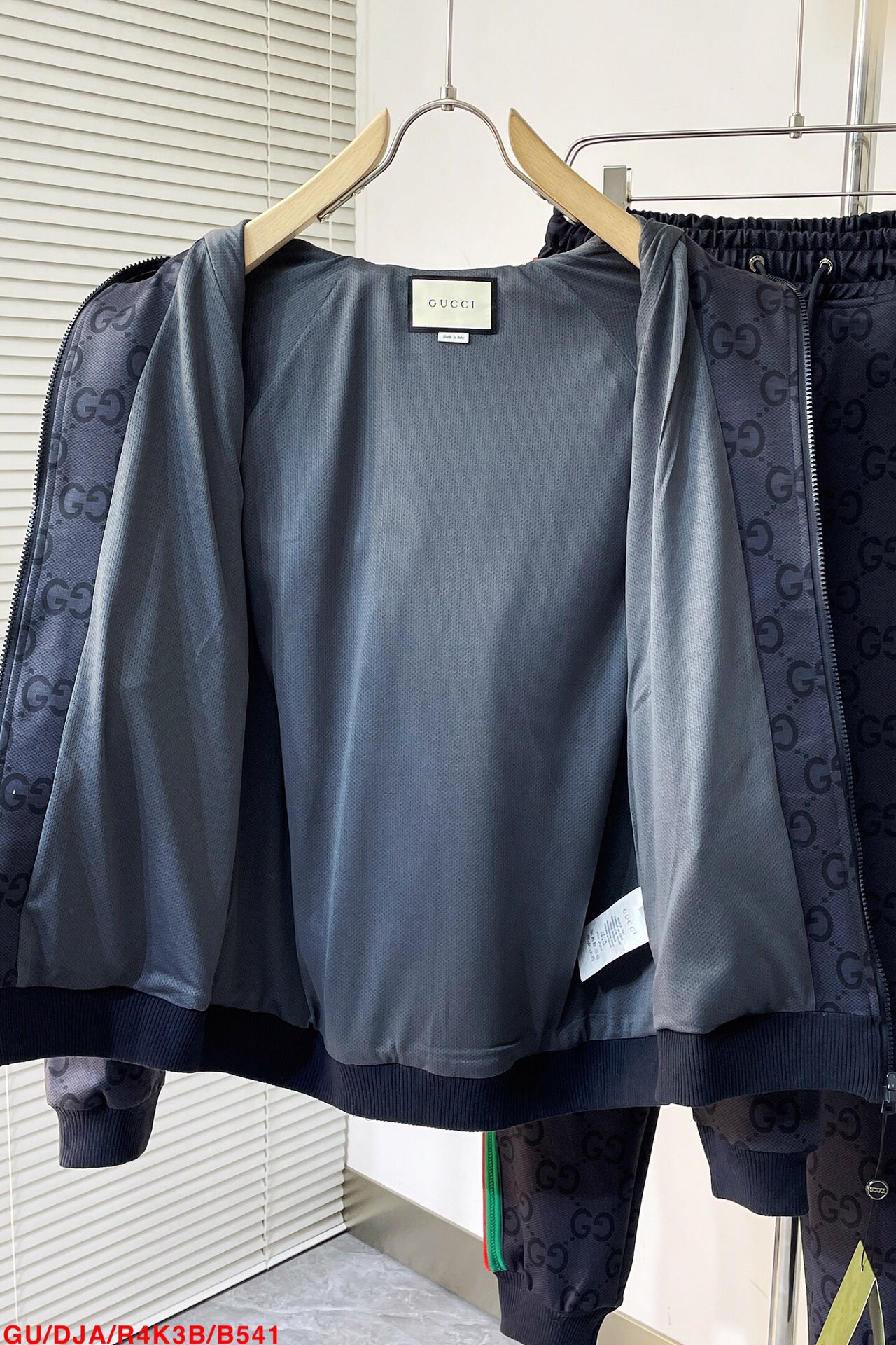 Men suits Top Quality