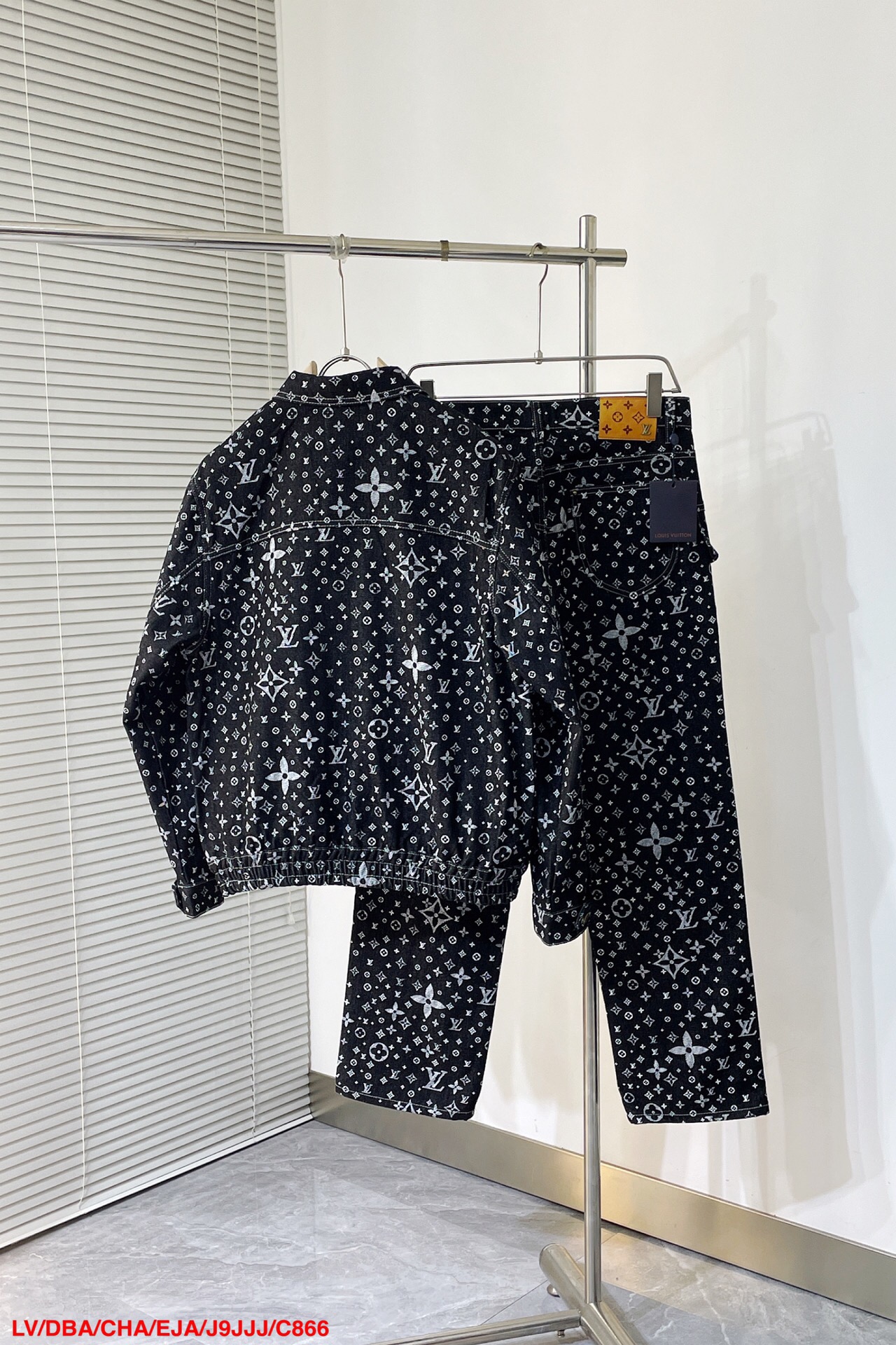 Men suits Top Quality