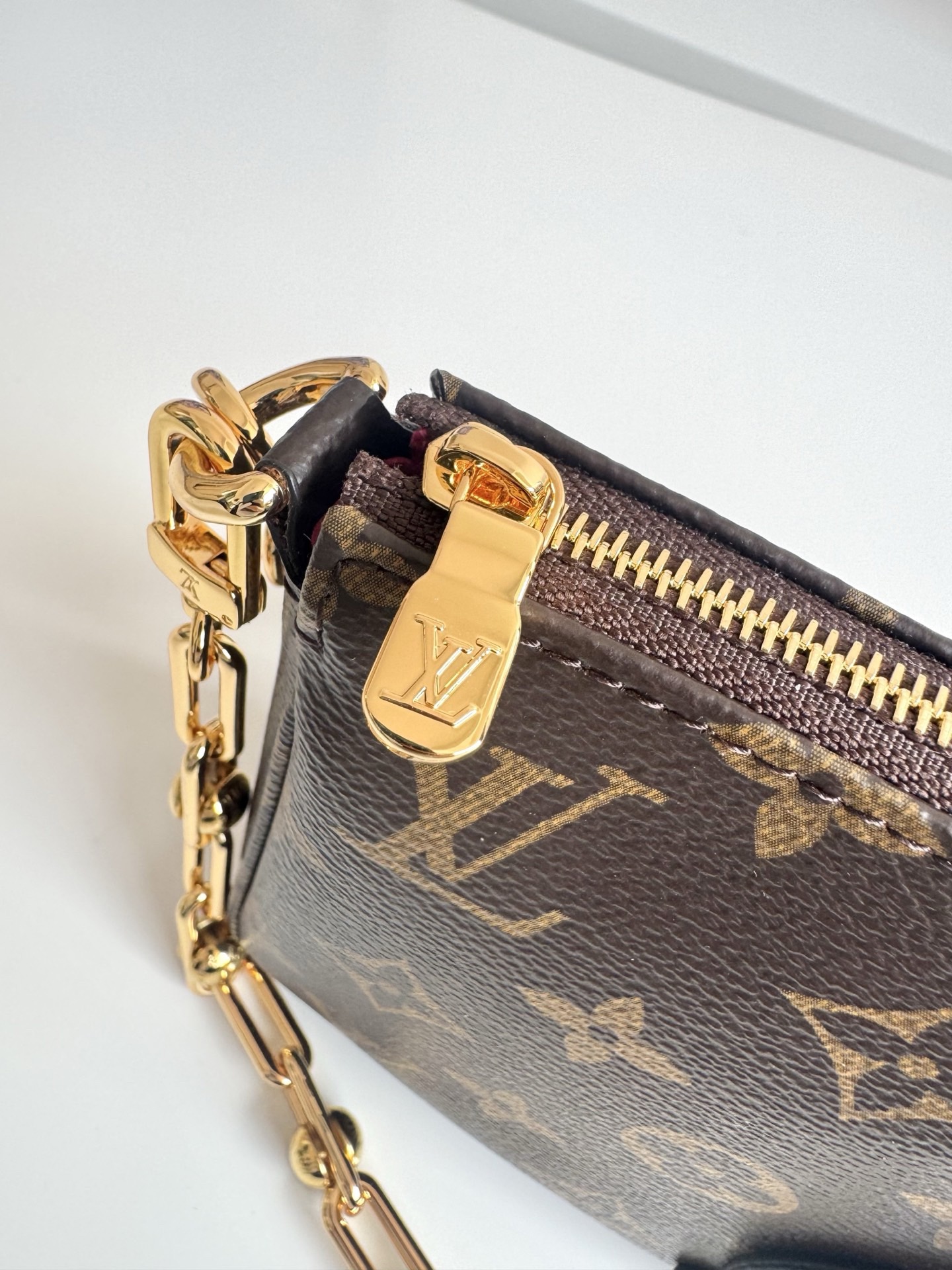 L*ouis V*uitton Top Bag