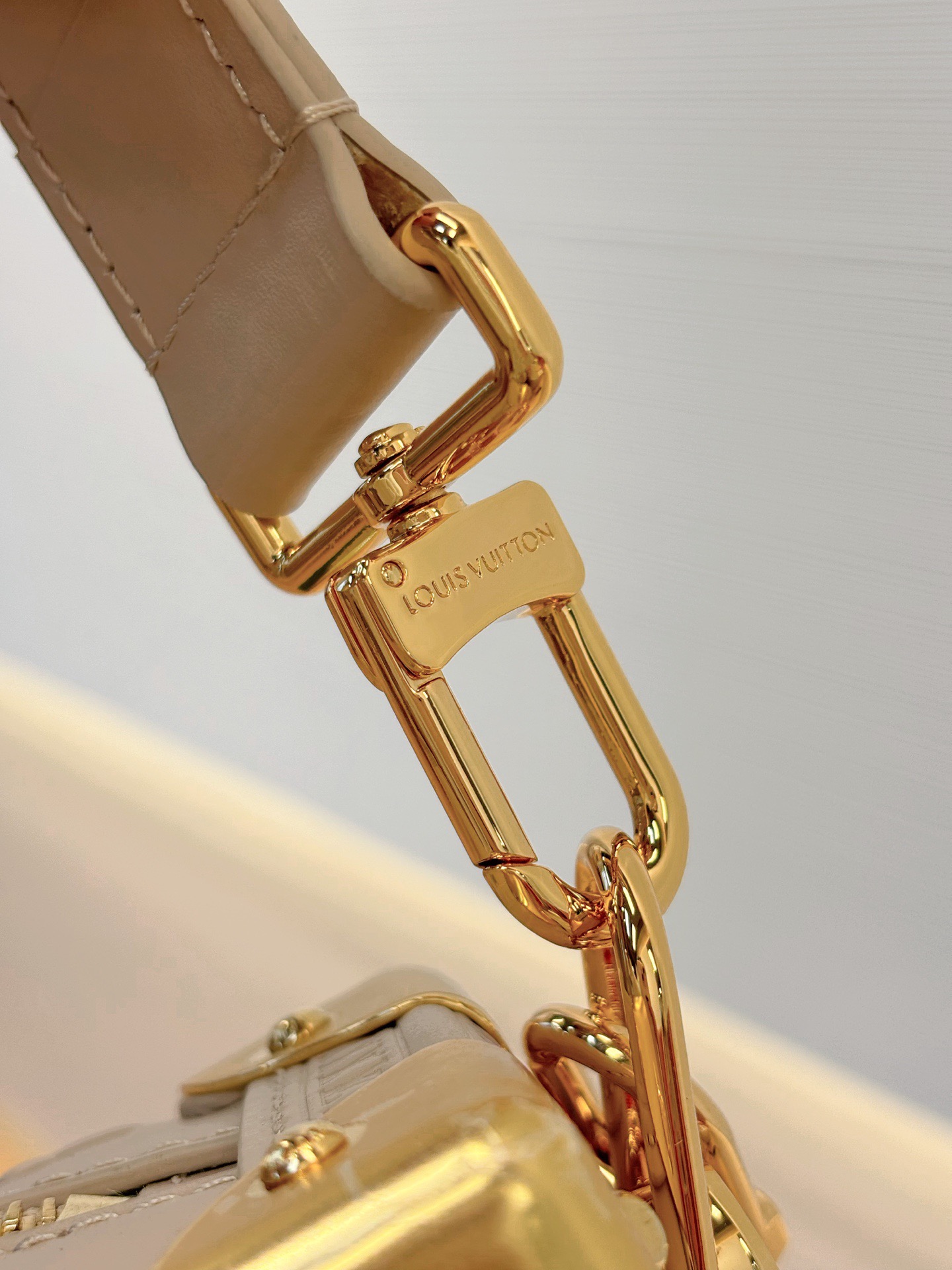 L*ouis V*uitton Top Bag