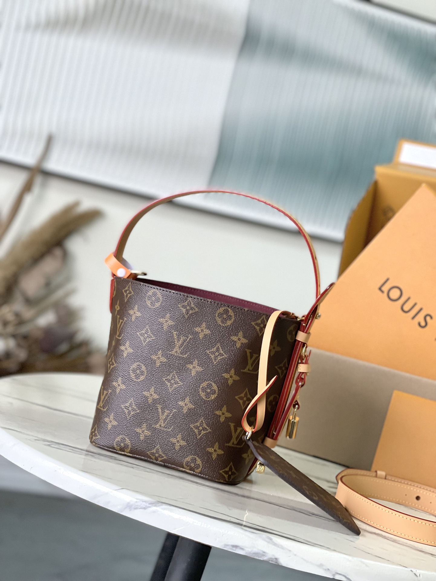 L*ouis V*uitton Top Bag