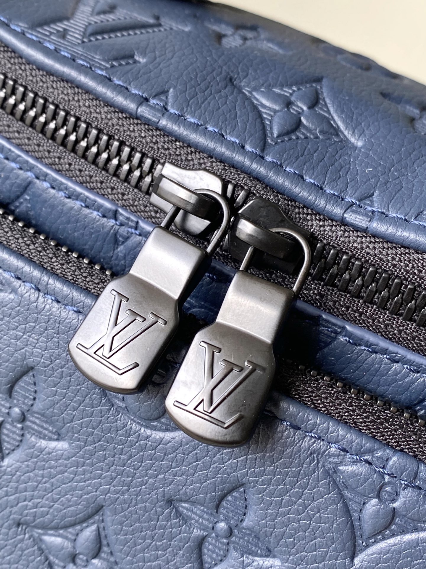 L*ouis V*uitton Top Bag