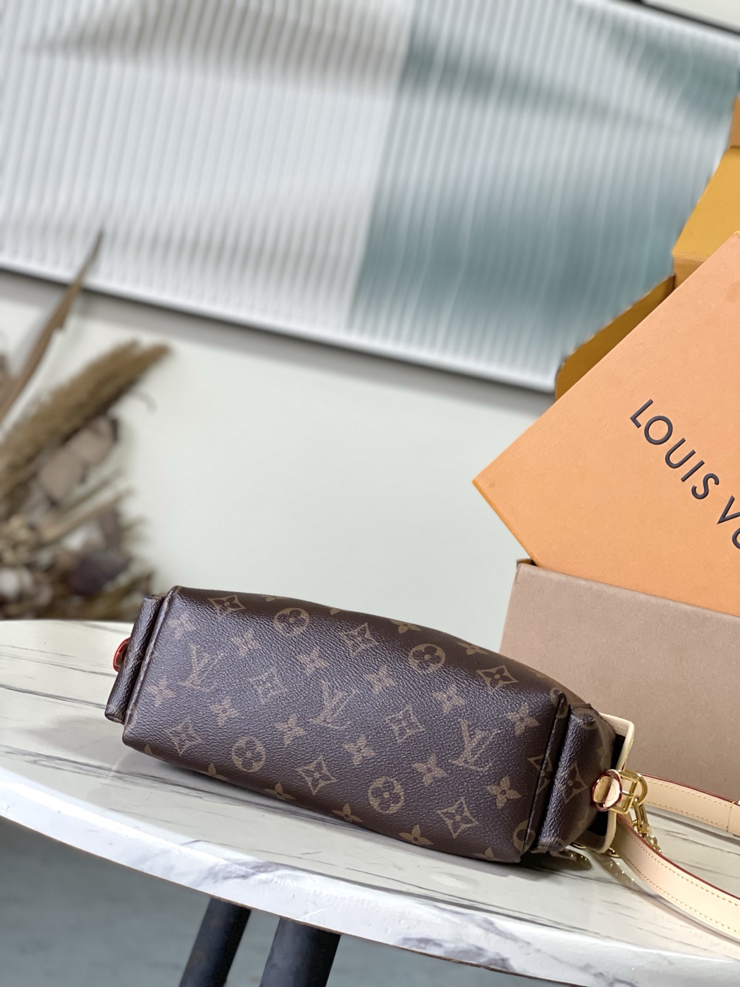 L*ouis V*uitton Top Bag