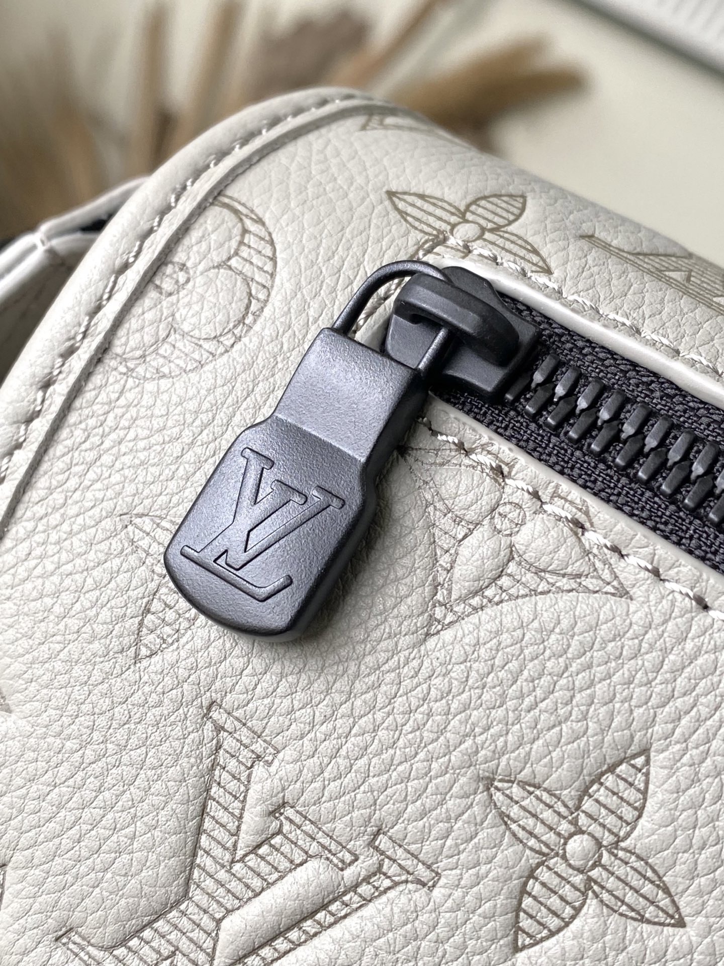 L*ouis V*uitton Top Bag