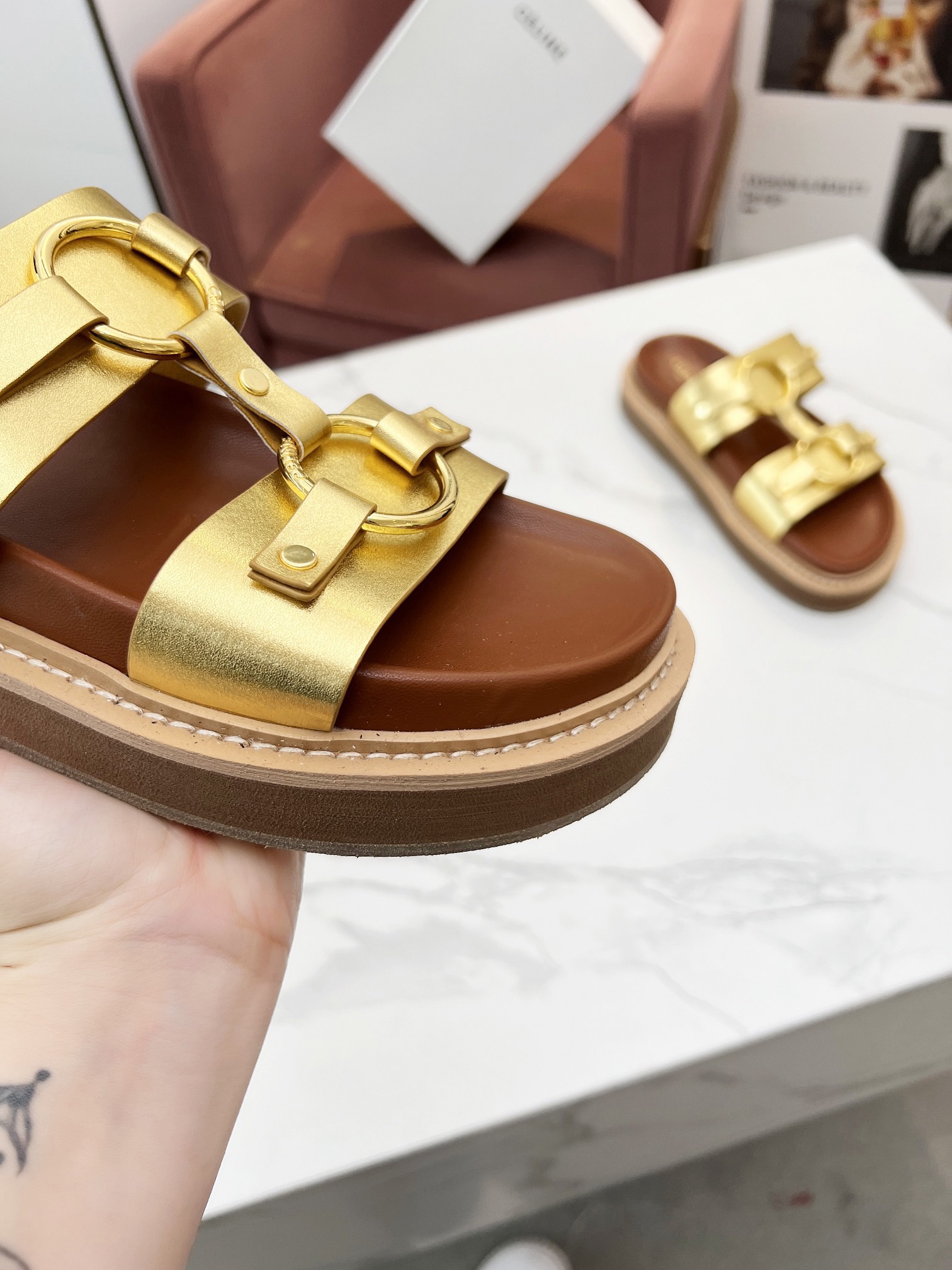 Women Top Quality C*eline shoes