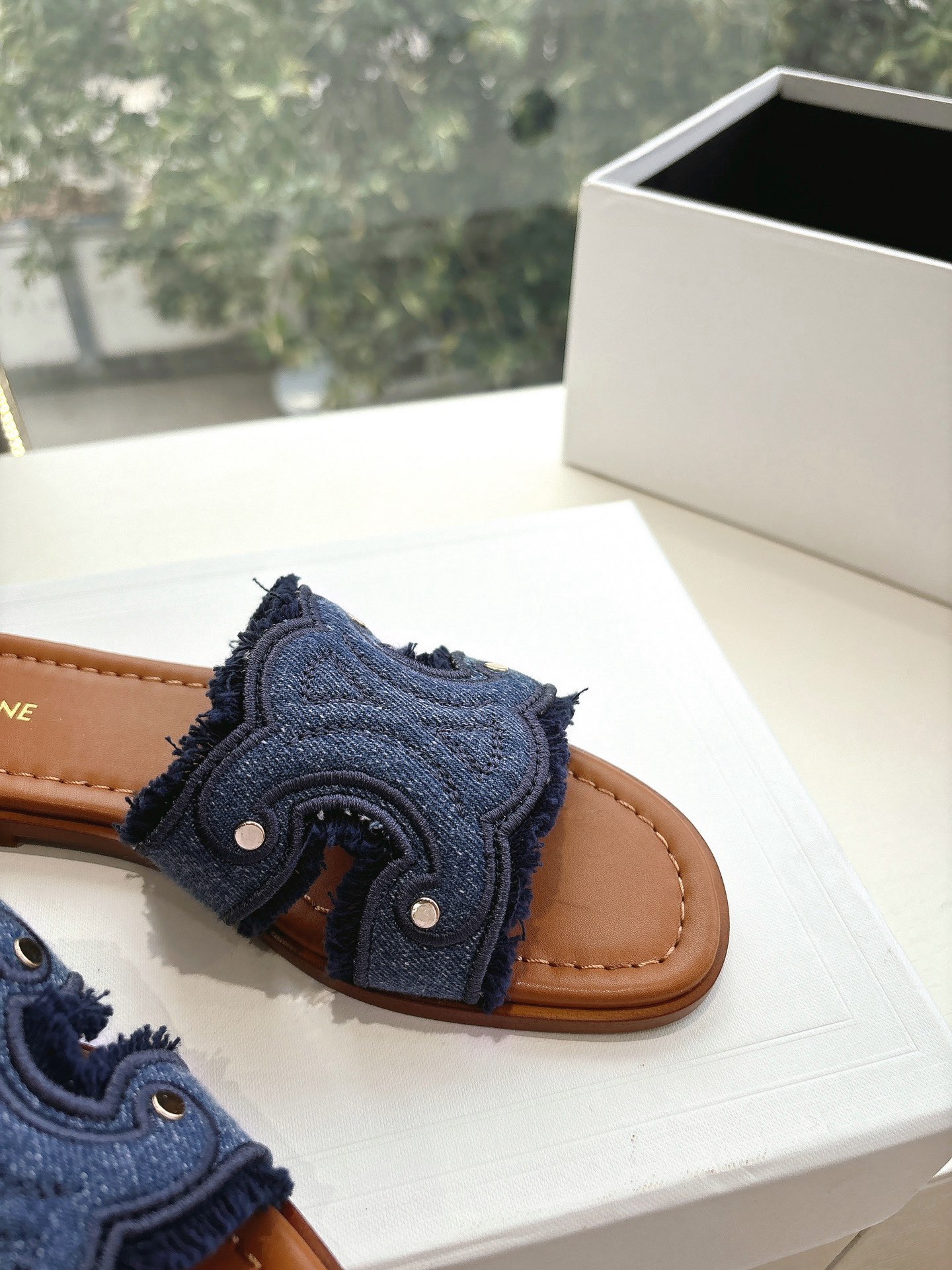 Women Top Quality C*eline shoes