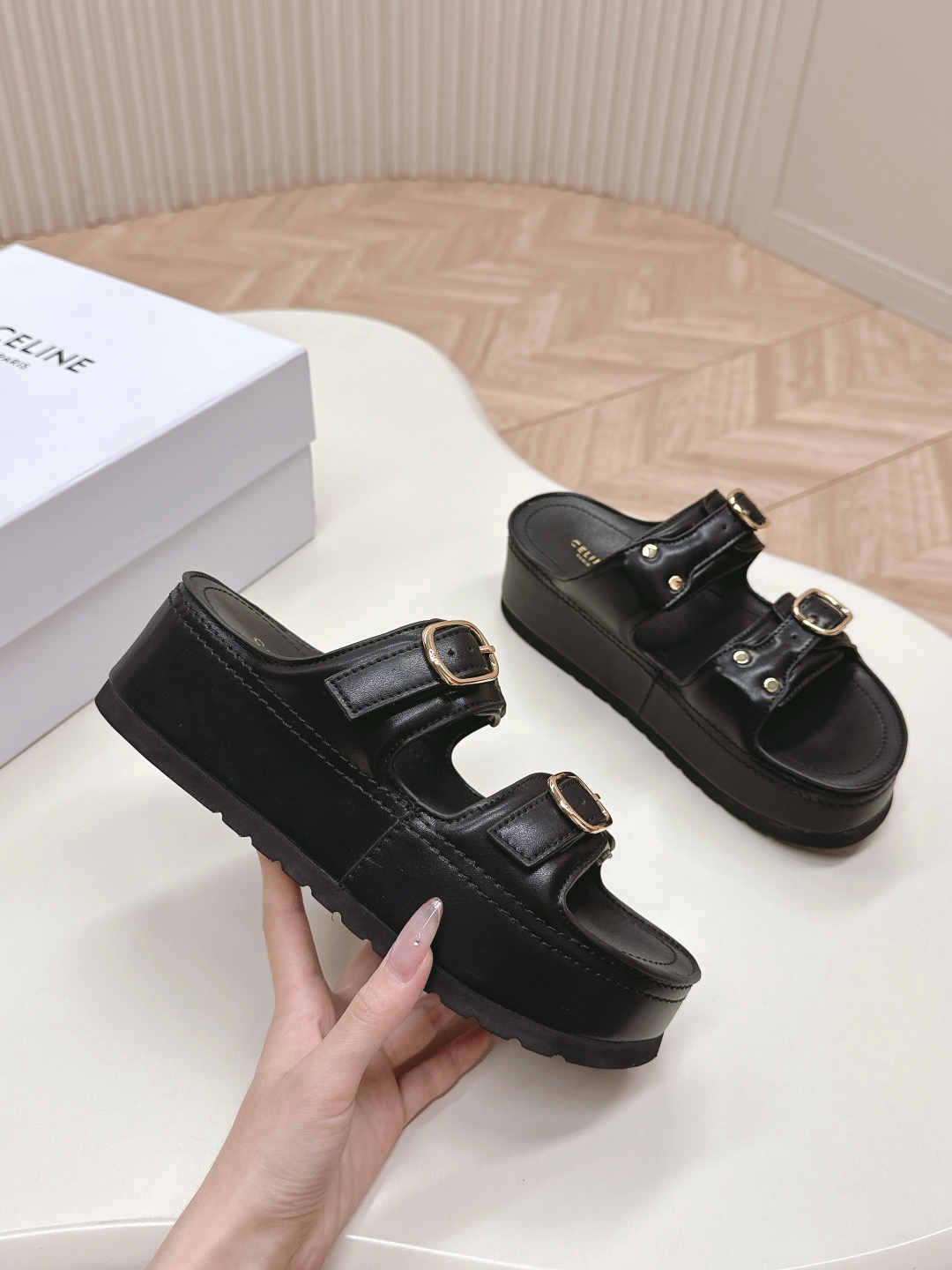 Women Top Quality C*eline shoes