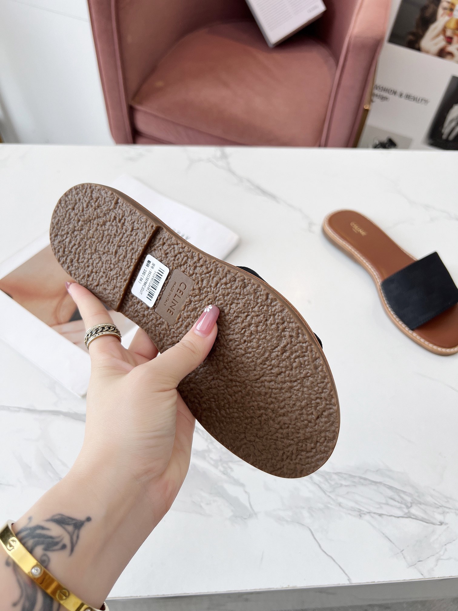 Women Top Quality C*eline shoes