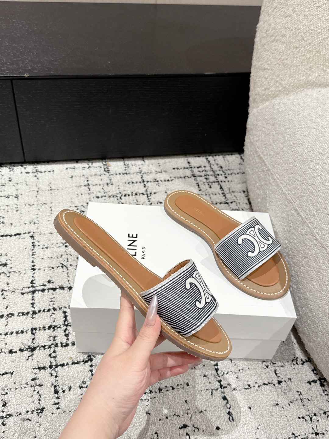 Women Top Quality C*eline shoes