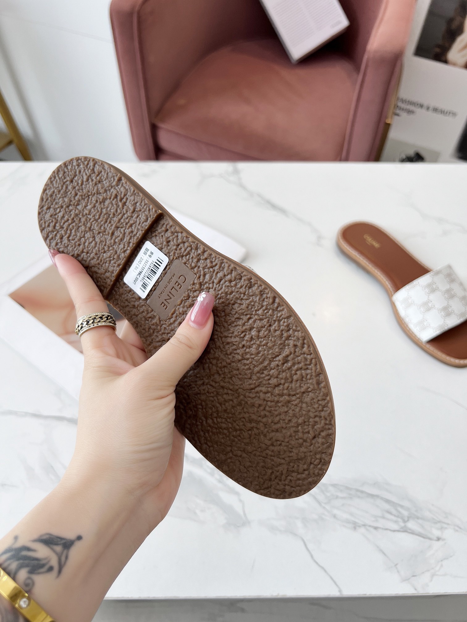 Women Top Quality C*eline shoes