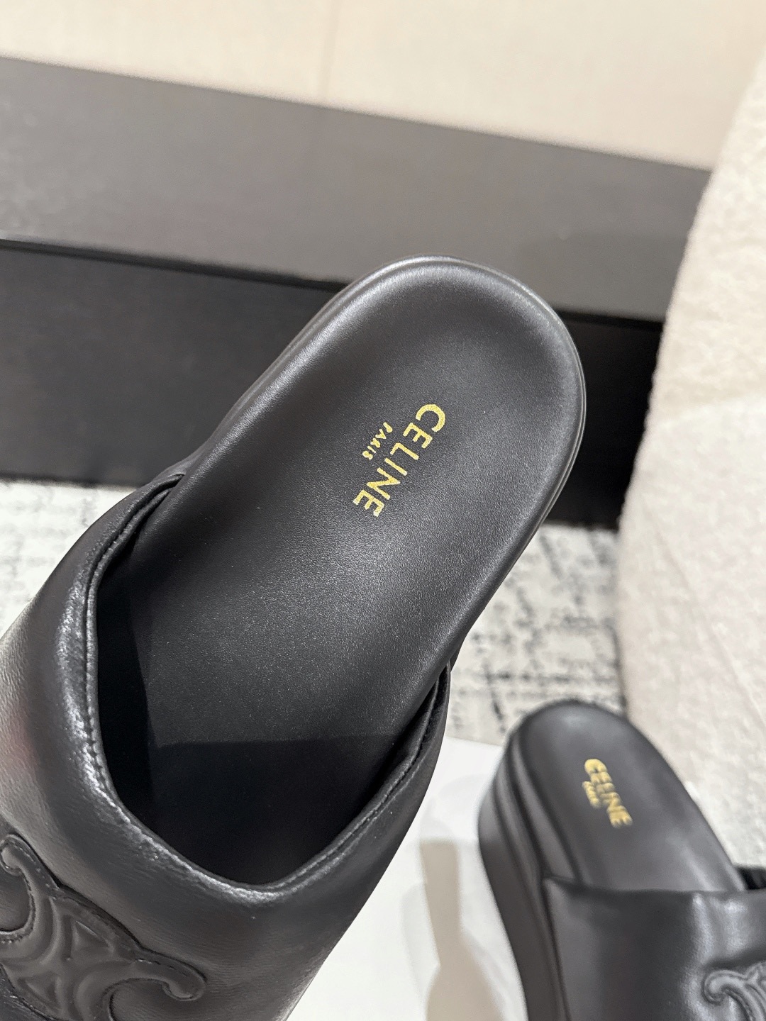 Women Top Quality C*eline shoes