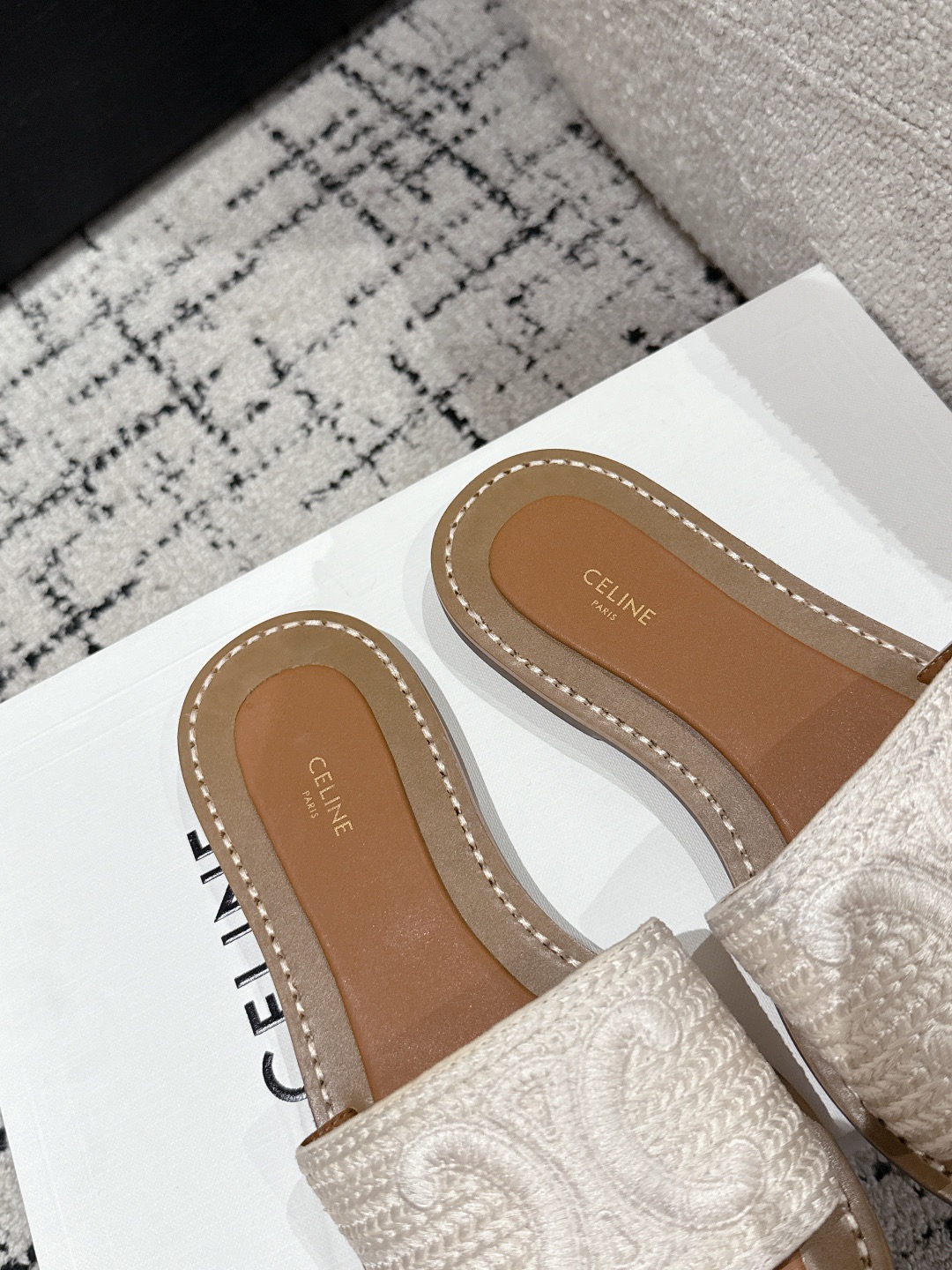 Women Top Quality C*eline shoes