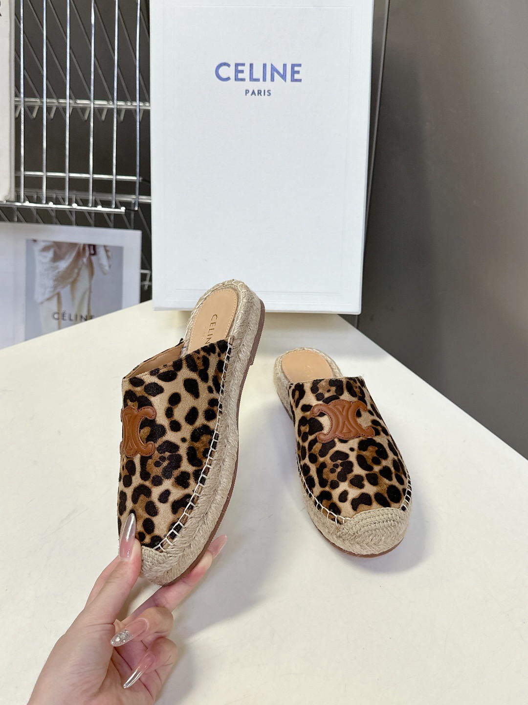 Women Top Quality C*eline shoes