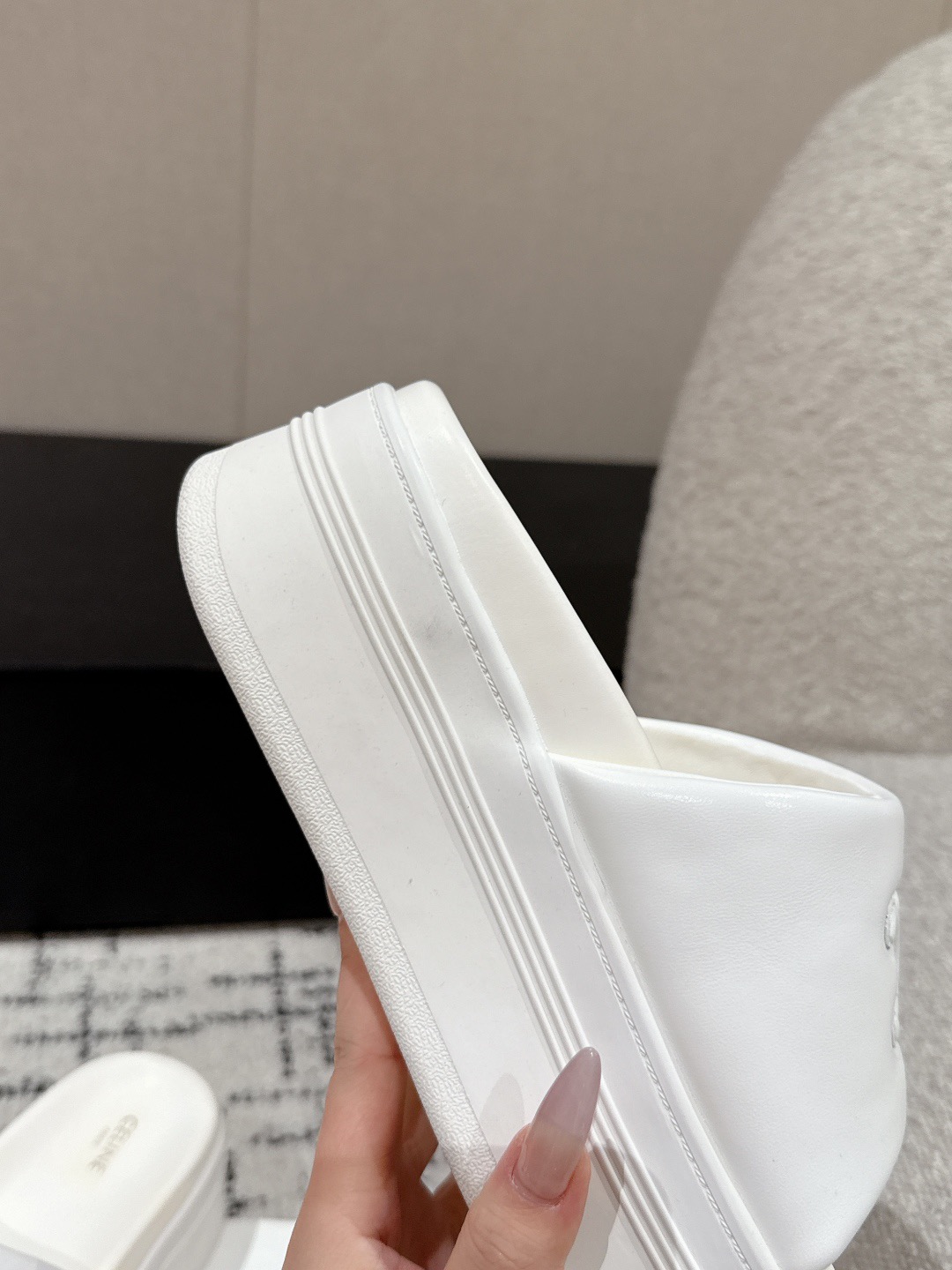 Women Top Quality C*eline shoes