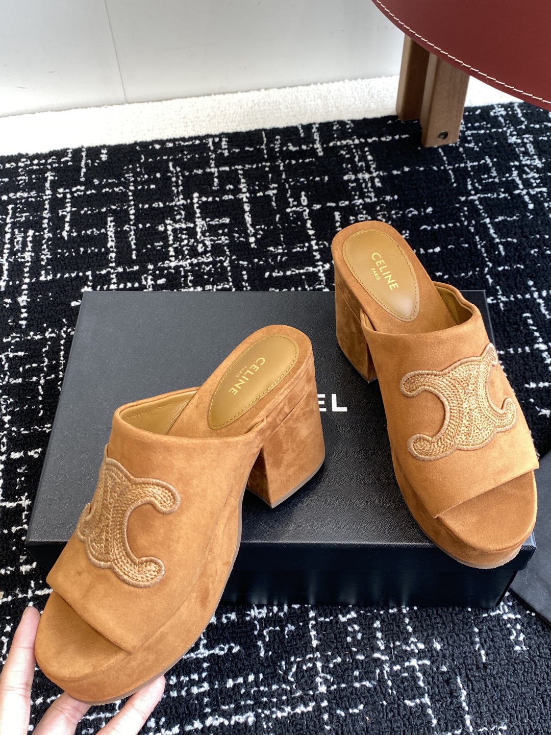 Women Top Quality C*eline shoes