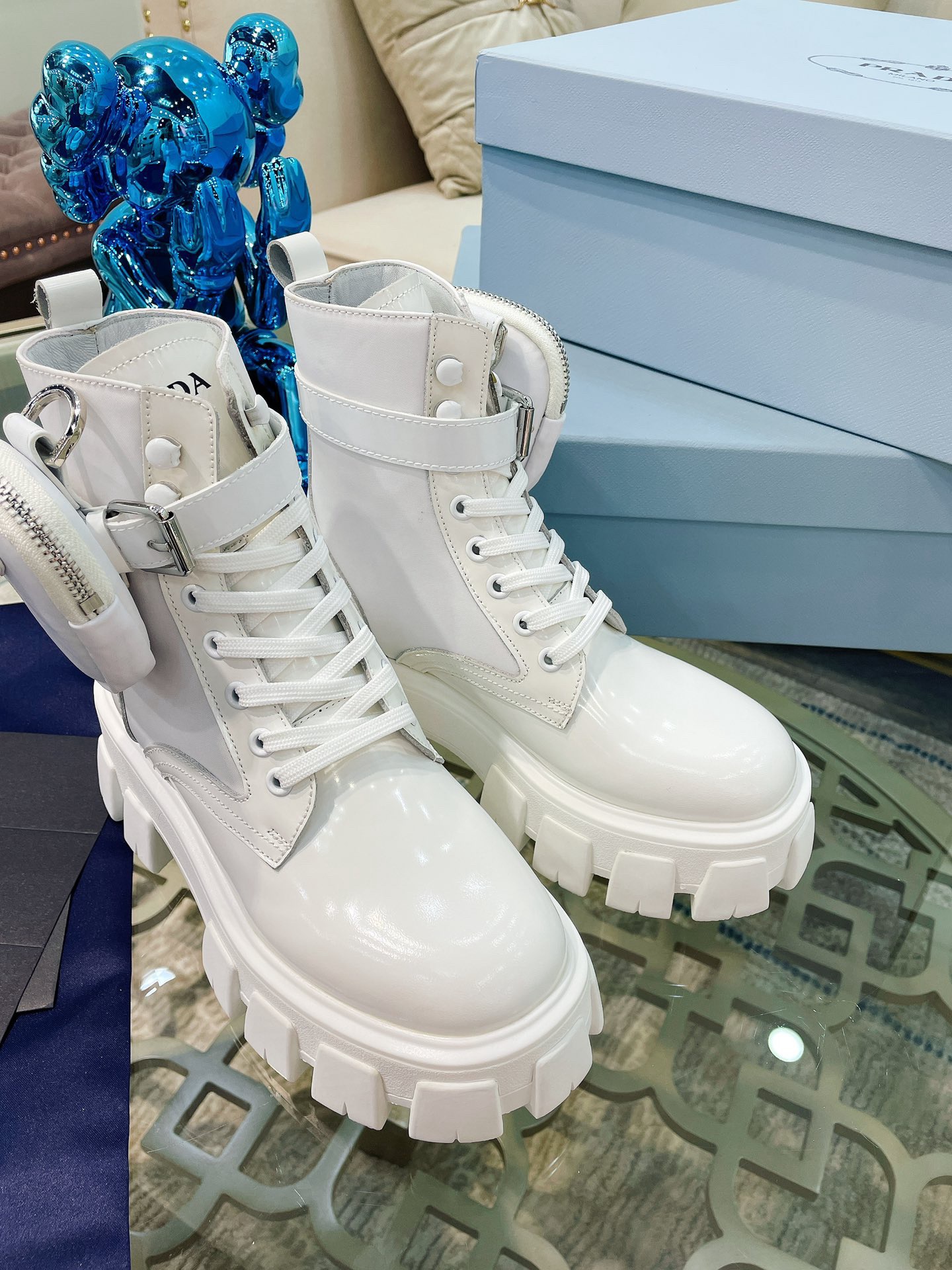 Women Top Quality P*rada shoes