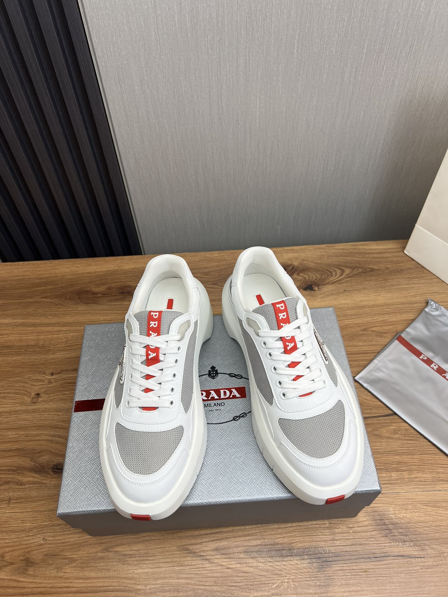 Women Men Top Quality P*rada shoes