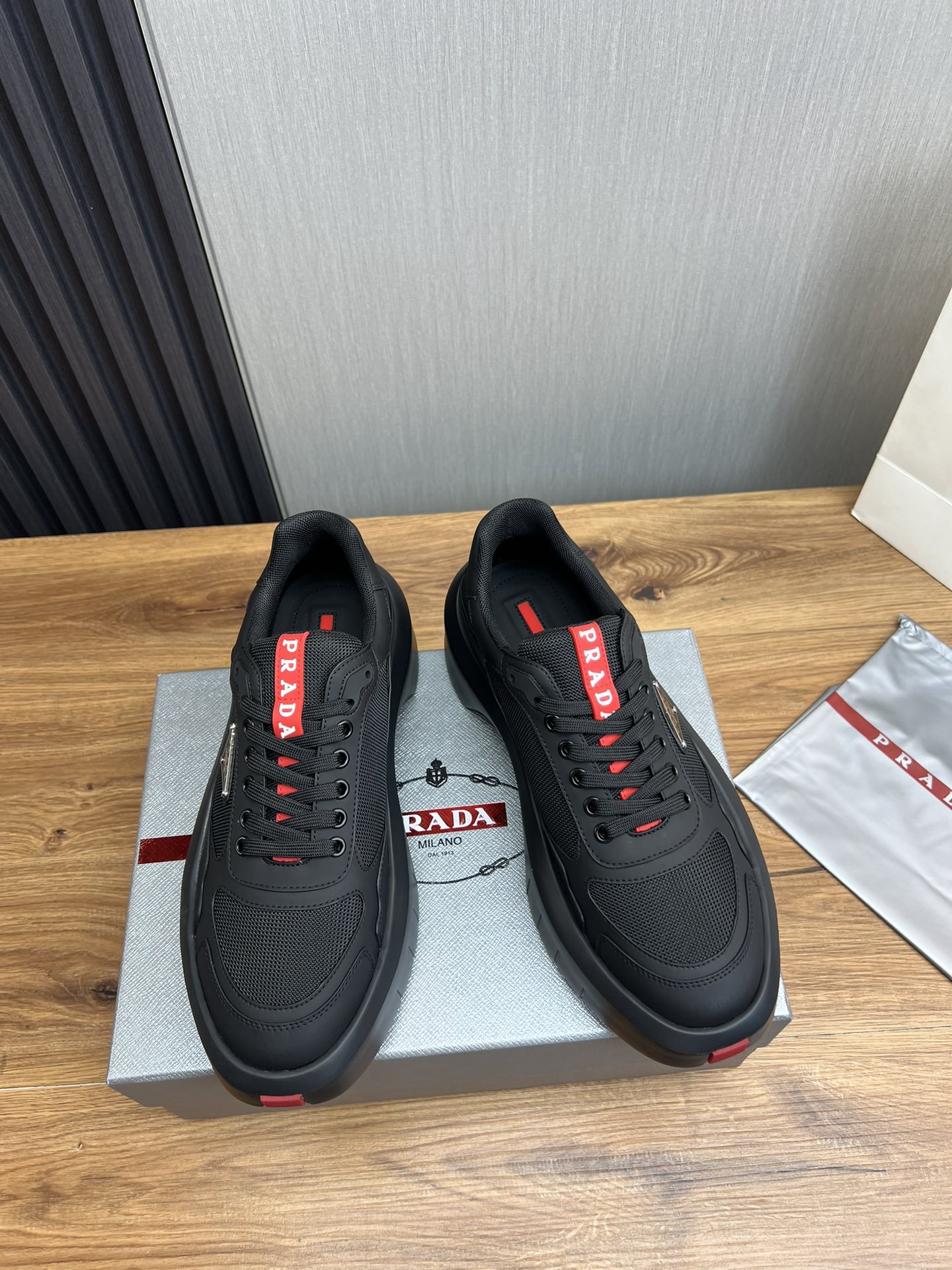 Women Men Top Quality P*rada shoes