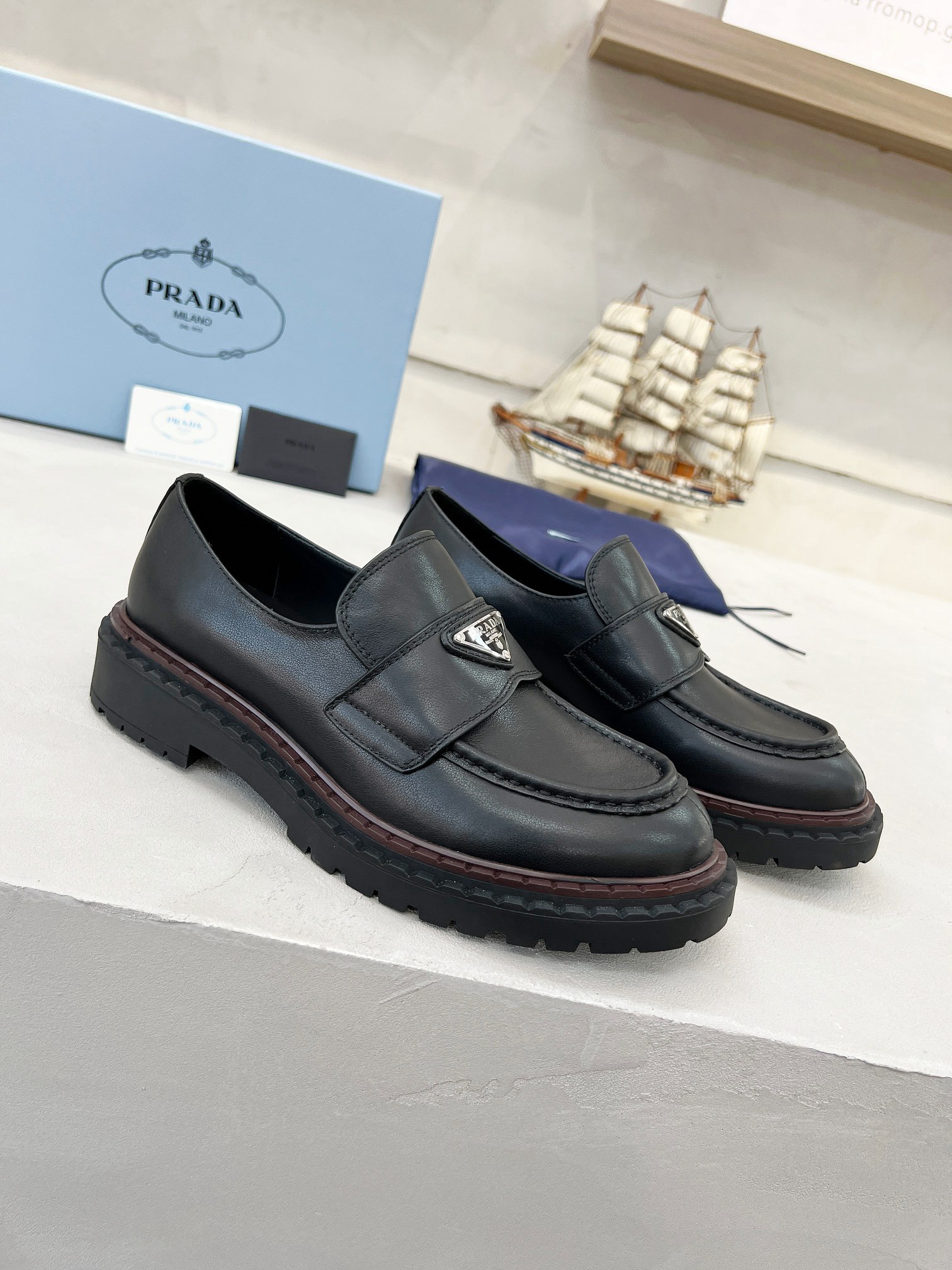 Women Men Top Quality P*rada shoes