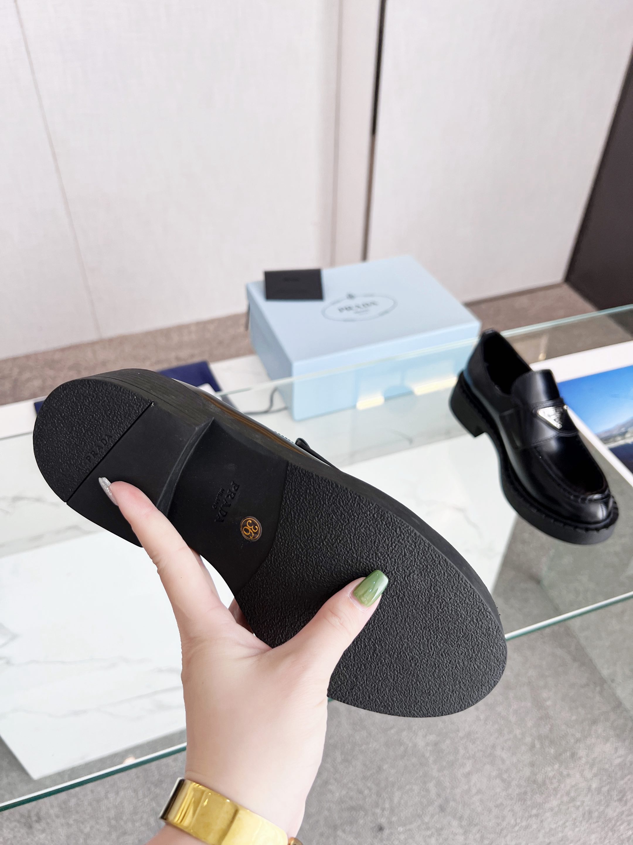 Women Men Top Quality P*rada shoes