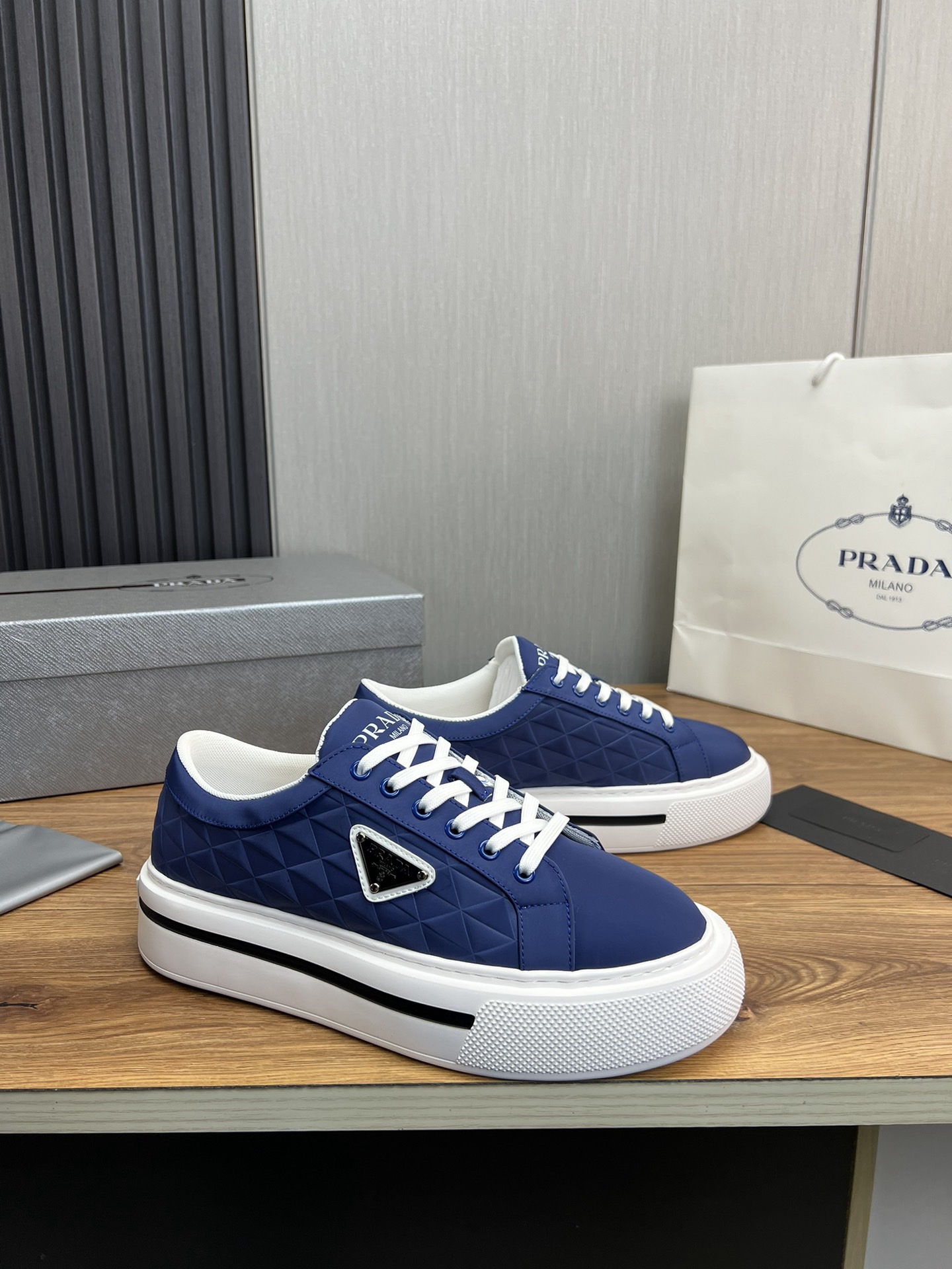 Women Men Top Quality P*rada shoes