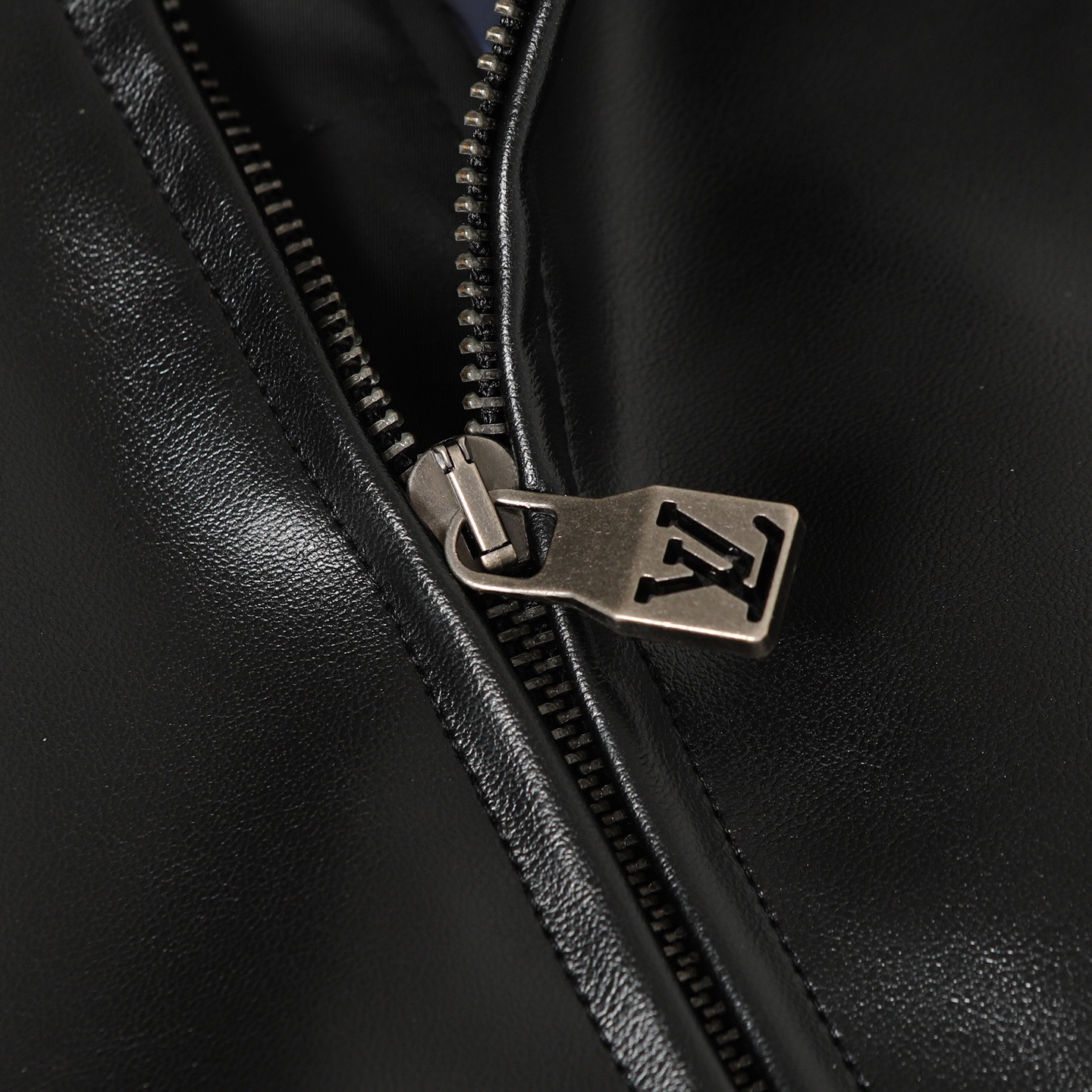 L*V Louis Vuitt*on Top Quality 1:1 Jacket