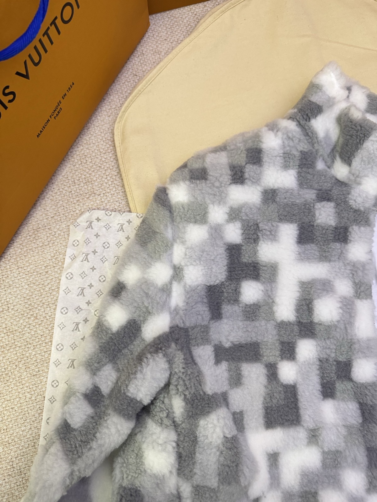 L*V Louis Vuitt*on Top Quality 1:1 Jacket